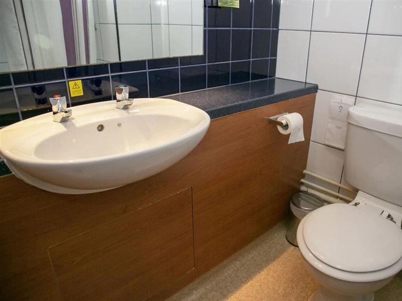 Bluemont Hotel Бромсгрув Экстерьер фото