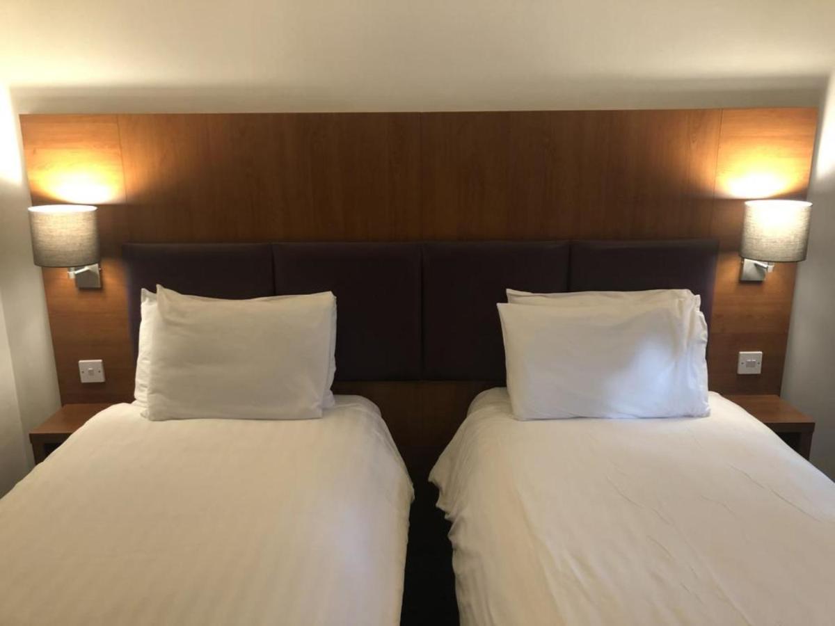 Bluemont Hotel Бромсгрув Экстерьер фото