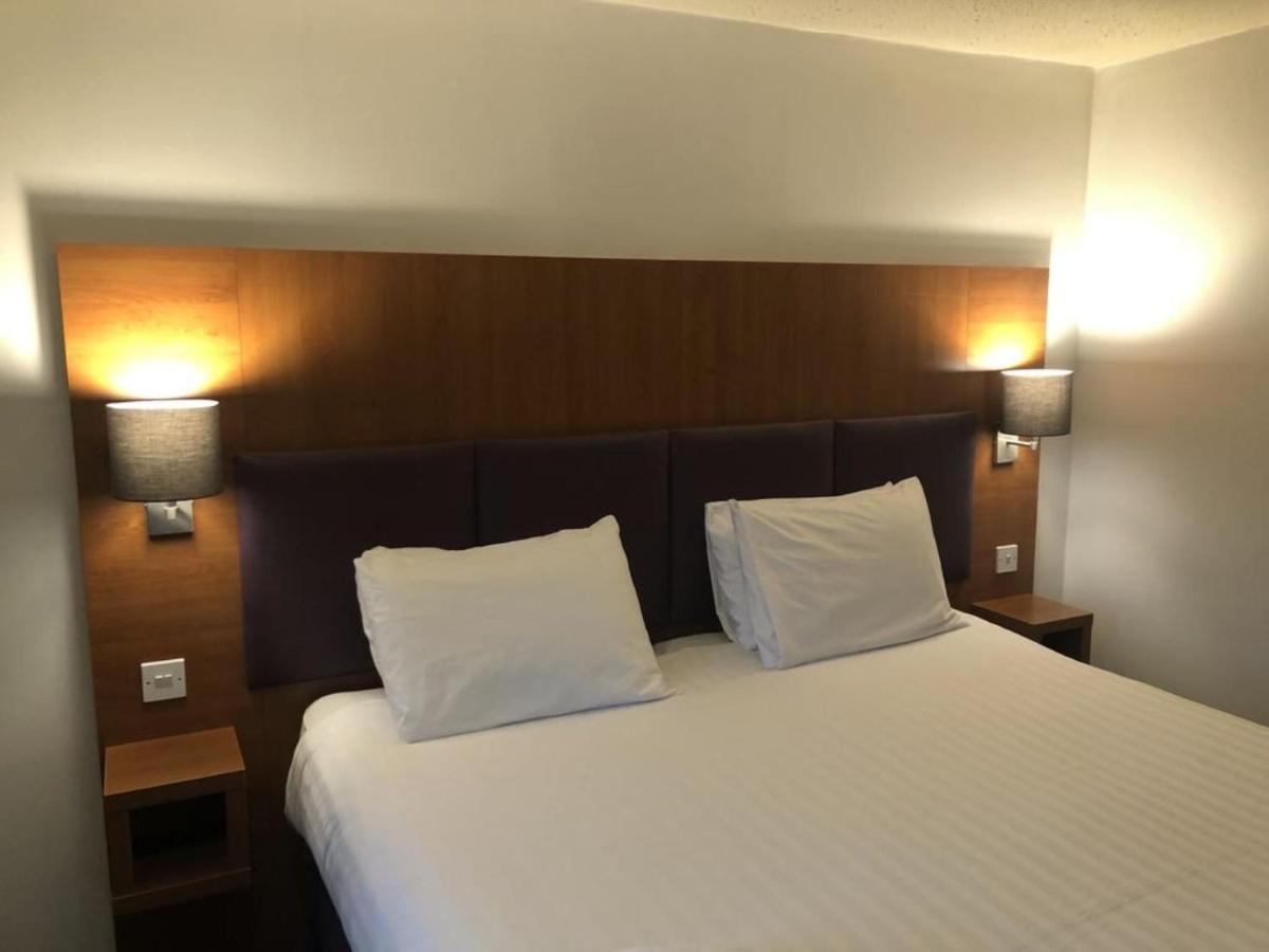 Bluemont Hotel Бромсгрув Экстерьер фото